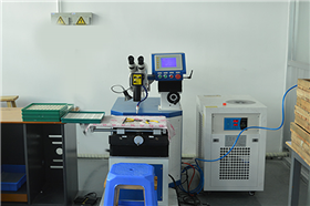 Laser welding machine